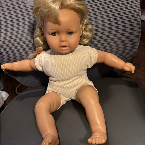 Vintage Berjusa Doll 1970’s woth moveable eyes - Picture 2 of 7